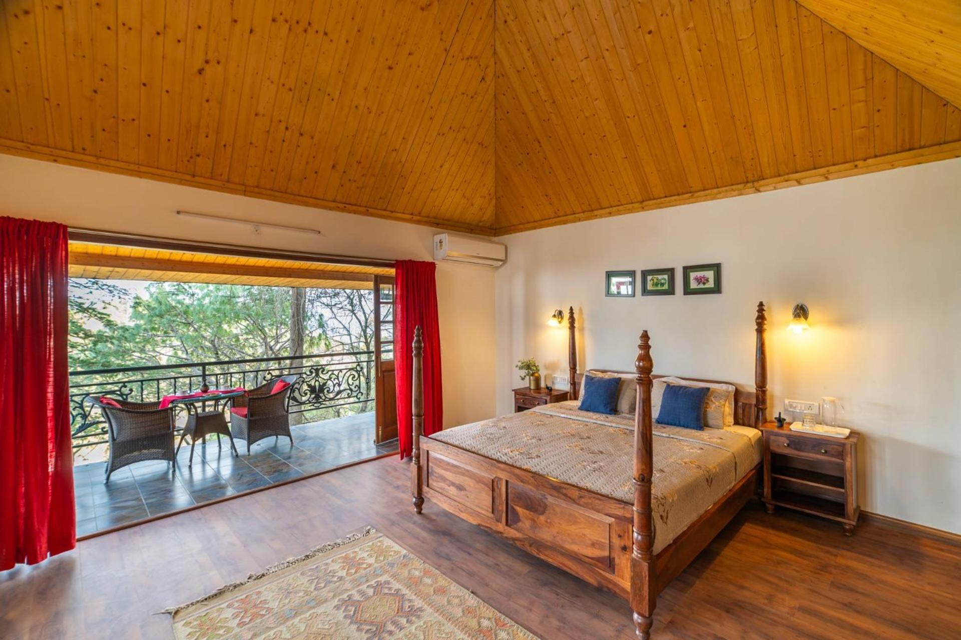 Stayvista At Paris Villa With Pvt Pool & Valley View Kasauli Bagian luar foto